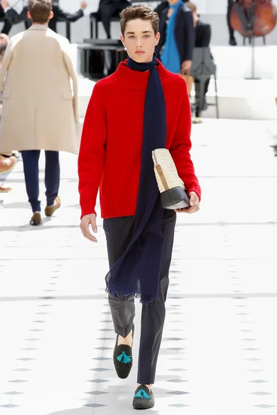 Look 22